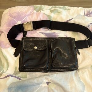 Roots belt bag village pack